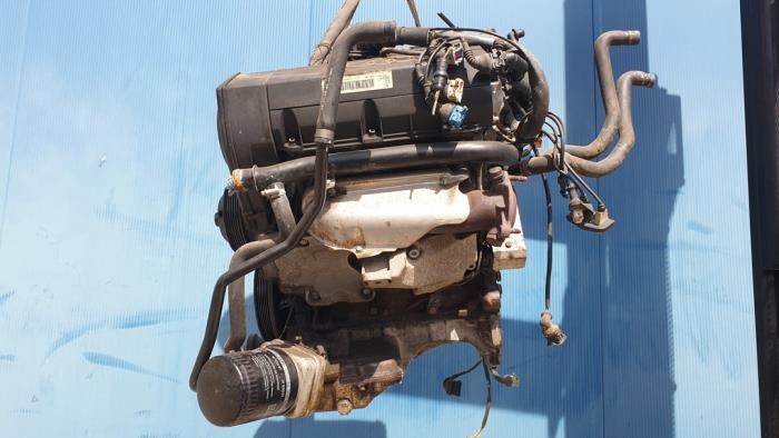 Motor de un Audi A4 (B5) 2.6 E V6 1996