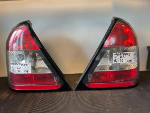 Używane Zestaw tylnych swiatel pozycyjnych lewe + prawe Mercedes C (W202) 2.3 C-230 16V Cena € 49,99 Procedura marży oferowane przez Autodemontage Aandijk