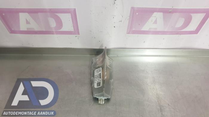 Używane Antena BMW 3 serie Touring (F31) 318d 2.0 16V Cena € 49,99 Procedura marży oferowane przez Autodemontage Aandijk