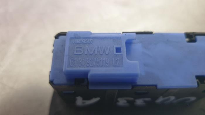 Interruptor del portón trasero de un BMW 3 serie Touring (F31) 318d 2.0 16V 2018