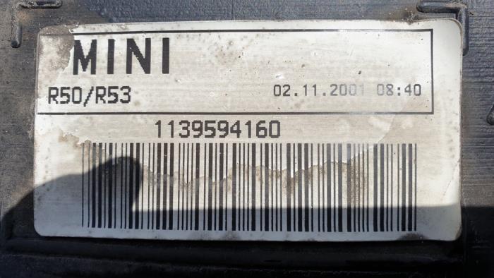 Krafstofftank van een MINI Mini One/Cooper (R50) 1.6 16V Cooper 2003
