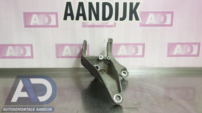 Gebrauchte Getriebe Halterung BMW Mini (R50/53) 1.6 16V Cooper Preis € 19,99 Margenregelung angeboten von Autodemontage Aandijk