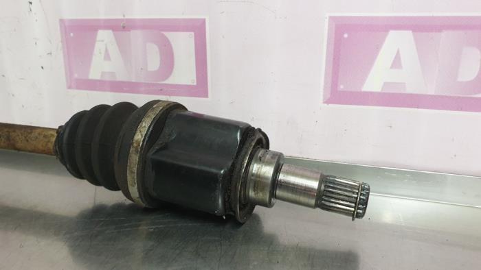 Front drive shaft, left from a MINI Mini One/Cooper (R50) 1.6 16V Cooper 2003