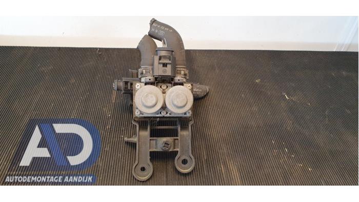 Begagnade Extra vattenpump Audi A6 Avant Quattro (C6) 3.0 TDI V6 24V Pris € 39,99 Marginaltabell erbjuds av Autodemontage Aandijk