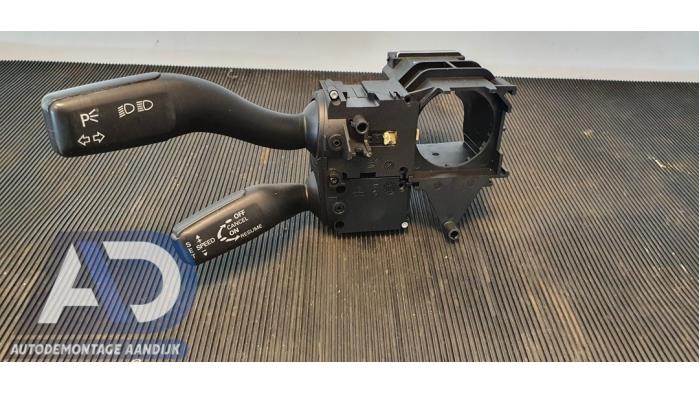 Używane Przelacznik kierunkowskazu Audi A6 Avant Quattro (C6) 3.0 TDI V6 24V Cena € 39,99 Procedura marży oferowane przez Autodemontage Aandijk