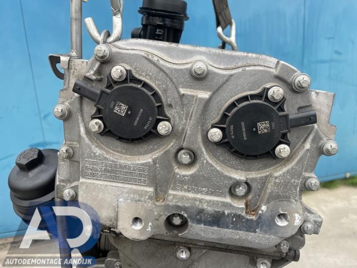 Usagé Couvercle de distribution Mercedes B (W246/W242) 1.6 B-180 BlueEFFICIENCY Turbo 16V Prix € 79,99 Règlement à la marge proposé par Autodemontage Aandijk