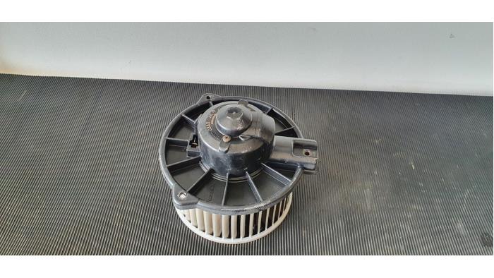 Motor de ventilador de calefactor de un Mazda MX-5 (NA18/35/6C/8C) 1.6i 16V 1991