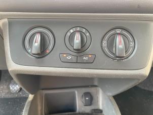 Usados Panel de control de calefacción Seat Ibiza IV (6J5) 1.2 12V Precio € 24,99 Norma de margen ofrecido por Autodemontage Aandijk