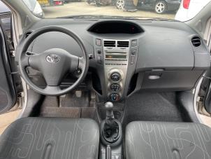Usados Juego y módulo de airbag Toyota Yaris II (P9) 1.0 12V VVT-i Precio € 299,99 Norma de margen ofrecido por Autodemontage Aandijk