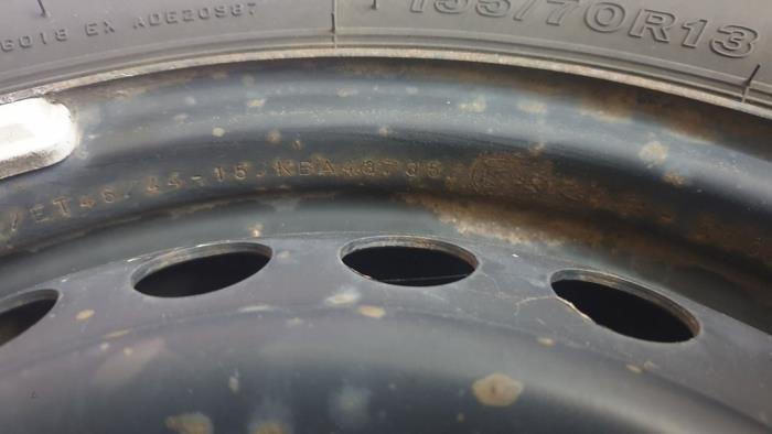Wheel + winter tyre from a Kia Picanto (TA) 1.2 16V 2015