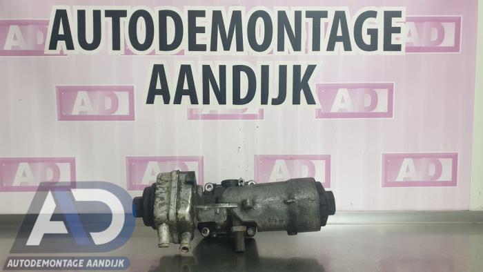 Usados Ölfiltergehäuse Volkswagen Transporter T5 1.9 TDi Precio € 39,99 Norma de margen ofrecido por Autodemontage Aandijk
