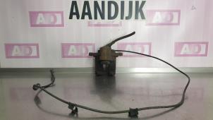 Used Rear brake calliper, left Mercedes Vito (639.6) 2.2 111 CDI 16V Price € 29,99 Margin scheme offered by Autodemontage Aandijk