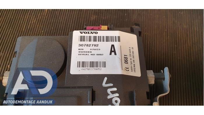 Gebrauchte Telefon Modul Volvo C30 (EK/MK) 2.4 D5 20V Preis € 74,99 Margenregelung angeboten von Autodemontage Aandijk