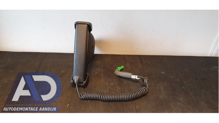 Używane Telefon Volvo C30 (EK/MK) 2.4 D5 20V Cena € 39,99 Procedura marży oferowane przez Autodemontage Aandijk
