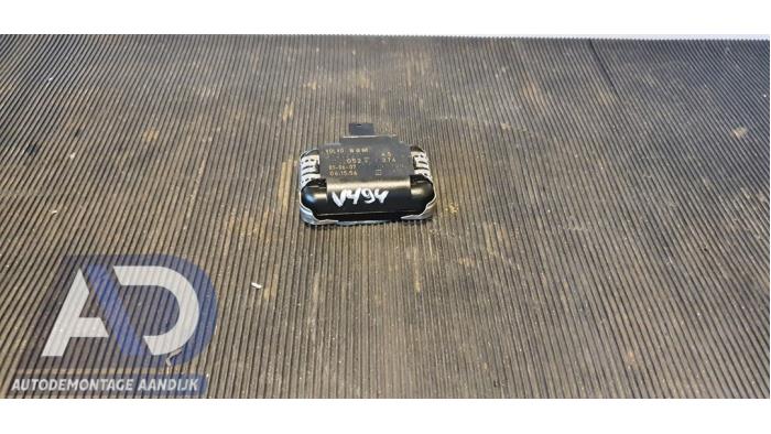 Begagnade Regnsensor Volvo C30 (EK/MK) 2.4 D5 20V Pris € 14,99 Marginaltabell erbjuds av Autodemontage Aandijk