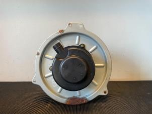 Usagé Ventilateur chauffage Mazda Premacy 1.8 16V Exclusive HP Prix € 24,99 Règlement à la marge proposé par Autodemontage Aandijk
