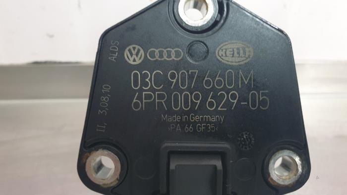 Capteur de niveau d'huile d'un Audi TT (8J3) 1.8 TFSI 16V 2011
