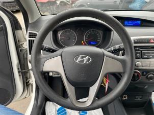 Gebrauchte Lenkrad Hyundai i20 1.2i 16V Preis € 39,99 Margenregelung angeboten von Autodemontage Aandijk