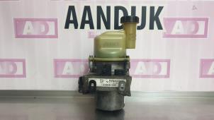 Used Power steering pump Dacia Sandero II 0.9 TCE 12V Price € 199,99 Margin scheme offered by Autodemontage Aandijk