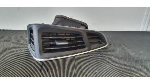 Used Dashboard vent Ford Focus 3 Wagon 1.6 TDCi 115 Price € 19,99 Margin scheme offered by Autodemontage Aandijk