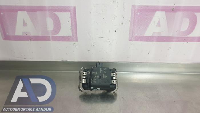 Begagnade Regnsensor Opel Astra H (L48) 1.6 16V Pris € 19,99 Marginaltabell erbjuds av Autodemontage Aandijk