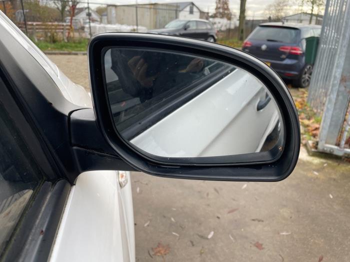 Wing mirror, right from a Hyundai i20 1.2i 16V 2014