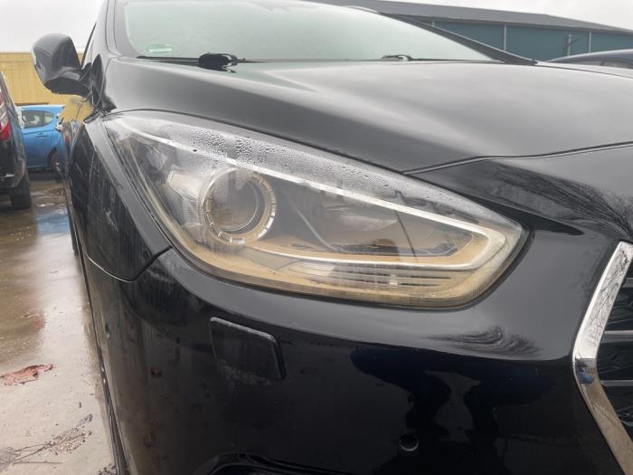 Front end, complete from a Hyundai i40 CW (VFC) 1.7 CRDi 16V 2016