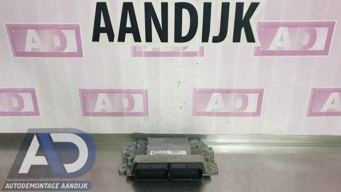 Used Engine management computer Dacia Logan (LS) 1.6 Price € 74,99 Margin scheme offered by Autodemontage Aandijk