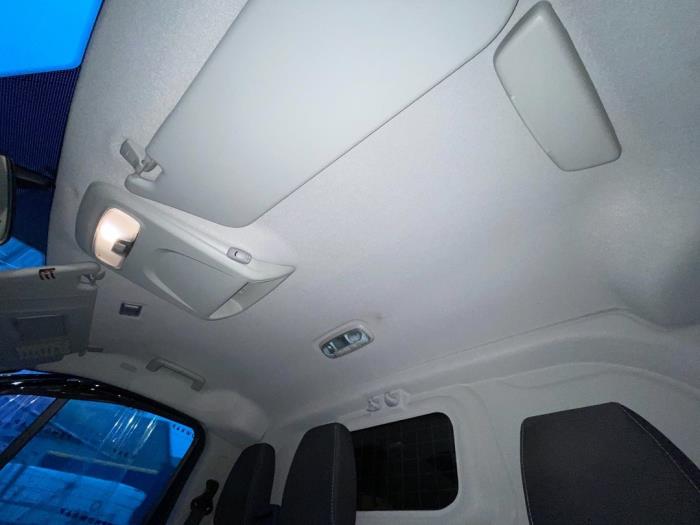 Revêtement plafond d'un Ford Transit Custom 2.2 TDCi 16V 2014