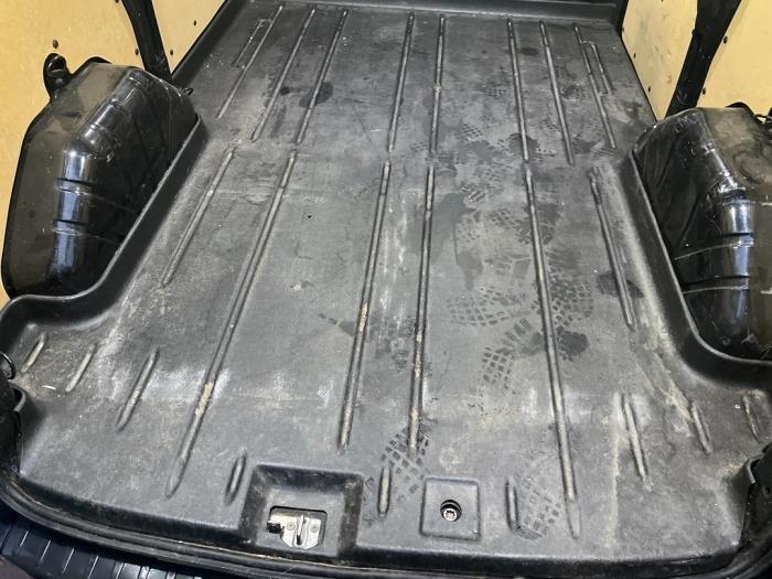 Floor panel load area from a Ford Transit Custom 2.2 TDCi 16V 2014