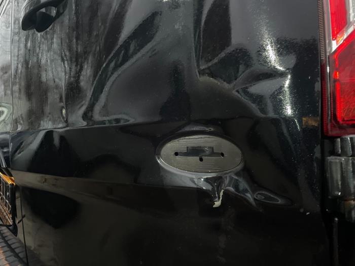 Tylne drzwi samochodu dostawczego z Ford Transit Custom 2.2 TDCi 16V 2014