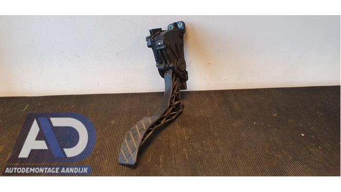 Begagnade Gaspedalsensor Volkswagen Polo IV (9N1/2/3) 1.4 TDI 75 Pris € 19,99 Marginaltabell erbjuds av Autodemontage Aandijk