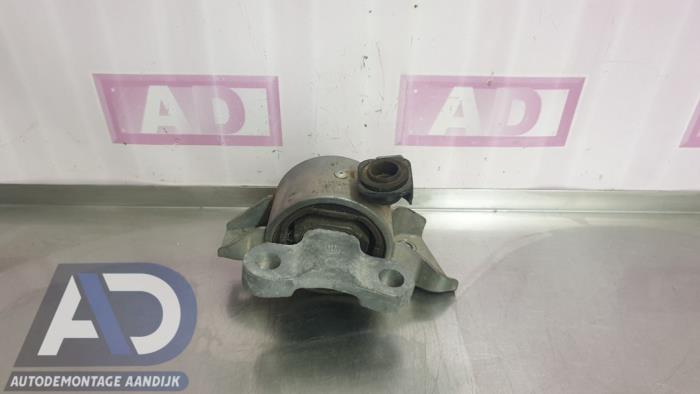 Used Engine mount Opel Adam 1.4 16V Price € 14,99 Margin scheme offered by Autodemontage Aandijk