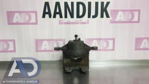 Used Front brake calliper, left Hyundai iX20 (JC) 1.6i 16V Price € 49,99 Margin scheme offered by Autodemontage Aandijk