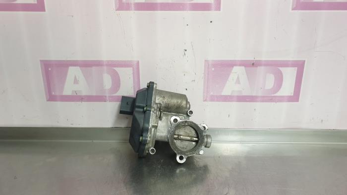 EGR valve from a Volkswagen Tiguan (AD1) 2.0 TDI 16V BlueMotion Technology SCR 2019