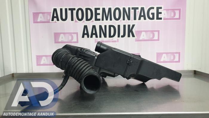 Begagnade Luftfilterhus Hyundai iX20 (JC) 1.6i 16V Pris € 99,99 Marginaltabell erbjuds av Autodemontage Aandijk