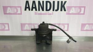 Used Front brake calliper, right Hyundai i40 CW (VFC) 1.7 CRDi 16V Price € 49,99 Margin scheme offered by Autodemontage Aandijk