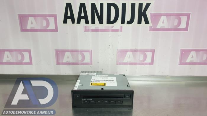 Begagnade CD-växlare Audi A6 Avant Quattro (C6) 3.0 TDI V6 24V Pris € 99,99 Marginaltabell erbjuds av Autodemontage Aandijk