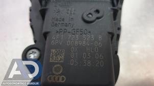 Gaspedalposition Sensor van een Audi A6 Avant Quattro (C6) 3.0 TDI V6 24V 2007