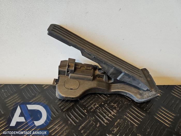 Begagnade Gaspedalsensor Volkswagen Golf V (1K1) 1.6 FSI 16V Pris € 19,99 Marginaltabell erbjuds av Autodemontage Aandijk