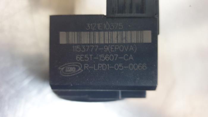 Cerradura de contacto y llave de un Ford C-Max (DXA) 1.6 TDCi 16V 2013
