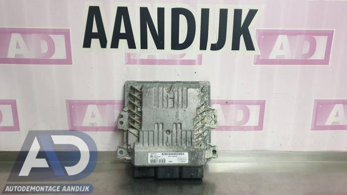 Used Engine management computer Ford Focus 3 Wagon 1.6 TDCi 115 Price € 99,99 Margin scheme offered by Autodemontage Aandijk