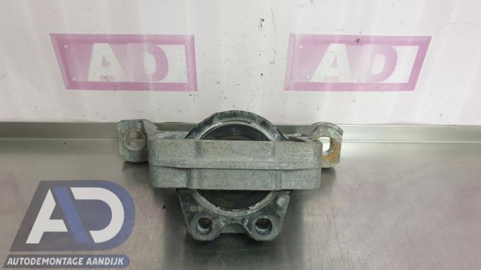 Used Engine mount Ford Focus 3 Wagon 1.6 Ti-VCT 16V 105 Price € 29,99 Margin scheme offered by Autodemontage Aandijk