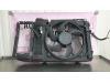 Boîtier ventilateur d'un Citroen Xsara Picasso (CH), 1999 / 2012 1.6 HDi 16V 110, MPV, Diesel, 1.560cc, 80kW (109pk), FWD, DV6TED4; 9HY, 2004-05 / 2010-03 2006