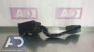 Gaspedalposition Sensor van een Opel Corsa D 1.7 CDTi 16V Ecotec 2008