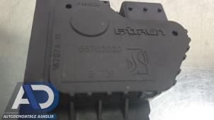 Gaspedalposition Sensor van een Opel Corsa D 1.7 CDTi 16V Ecotec 2008