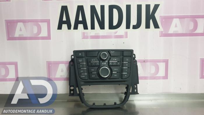 Używane Panel obslugi radia Opel Meriva (B) 1.4 Turbo 16V ecoFLEX Cena € 39,99 Procedura marży oferowane przez Autodemontage Aandijk