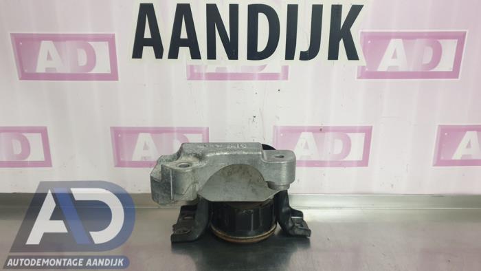 Used Engine mount Nissan Pulsar (C13) 1.2 DIG-T 16V Price € 29,99 Margin scheme offered by Autodemontage Aandijk