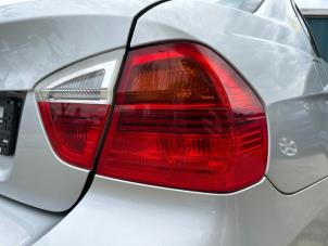 Used Taillight, right BMW 3 serie (E90) 320i 16V Price € 24,99 Margin scheme offered by Autodemontage Aandijk