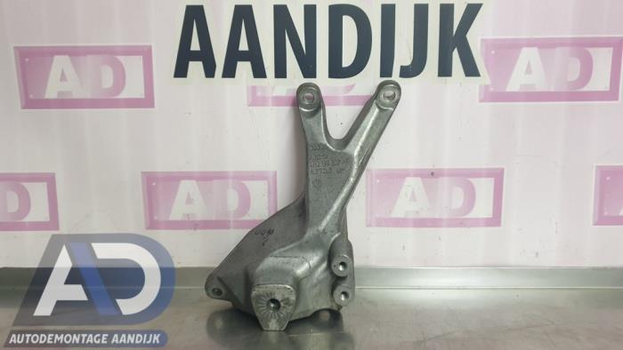 Usagé Support moteur Audi A8 (D4) 4.2 TDI V8 32V Quattro Prix € 24,99 Règlement à la marge proposé par Autodemontage Aandijk